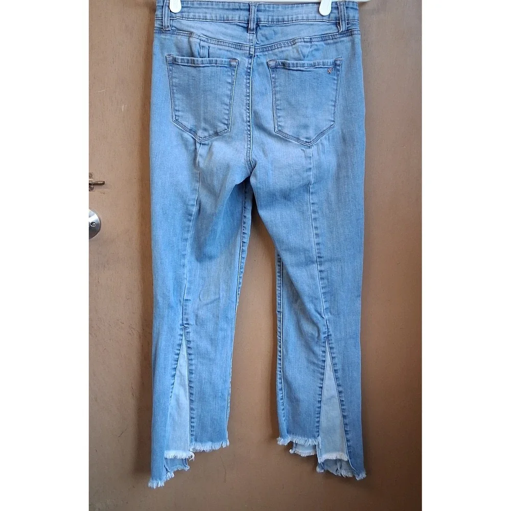 William Rast Crop‎ Flare 2 Tone Uneven Hem Jeans Pre-Owned 27